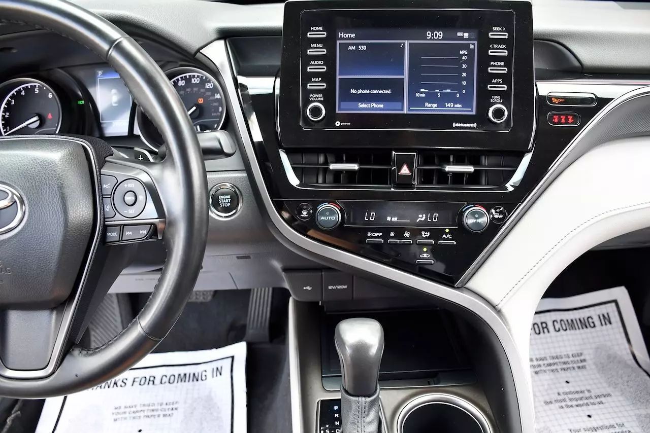 2024 Toyota Camry SE Sedan 4D Doral FL