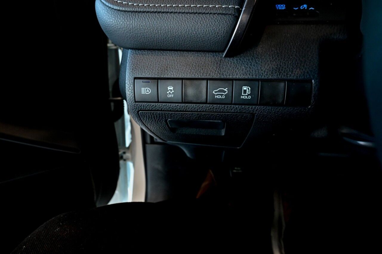 2024 Toyota Camry SE, Sunroof, Blind Spot, COnvenience and Audio Upgrade Pkg Springfield NJ