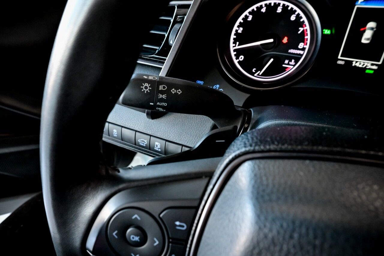 2024 Toyota Camry SE, Sunroof, Blind Spot, COnvenience and Audio Upgrade Pkg Springfield NJ