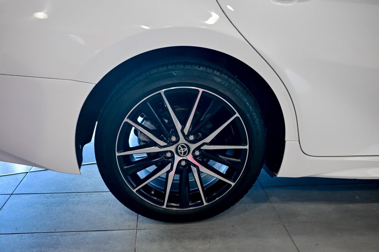 2024 Toyota Camry SE, Sunroof, Blind Spot, COnvenience and Audio Upgrade Pkg Springfield NJ