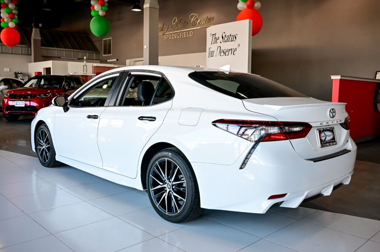 2024 Toyota Camry SE, Sunroof, Blind Spot, COnvenience and Audio Upgrade Pkg Springfield NJ