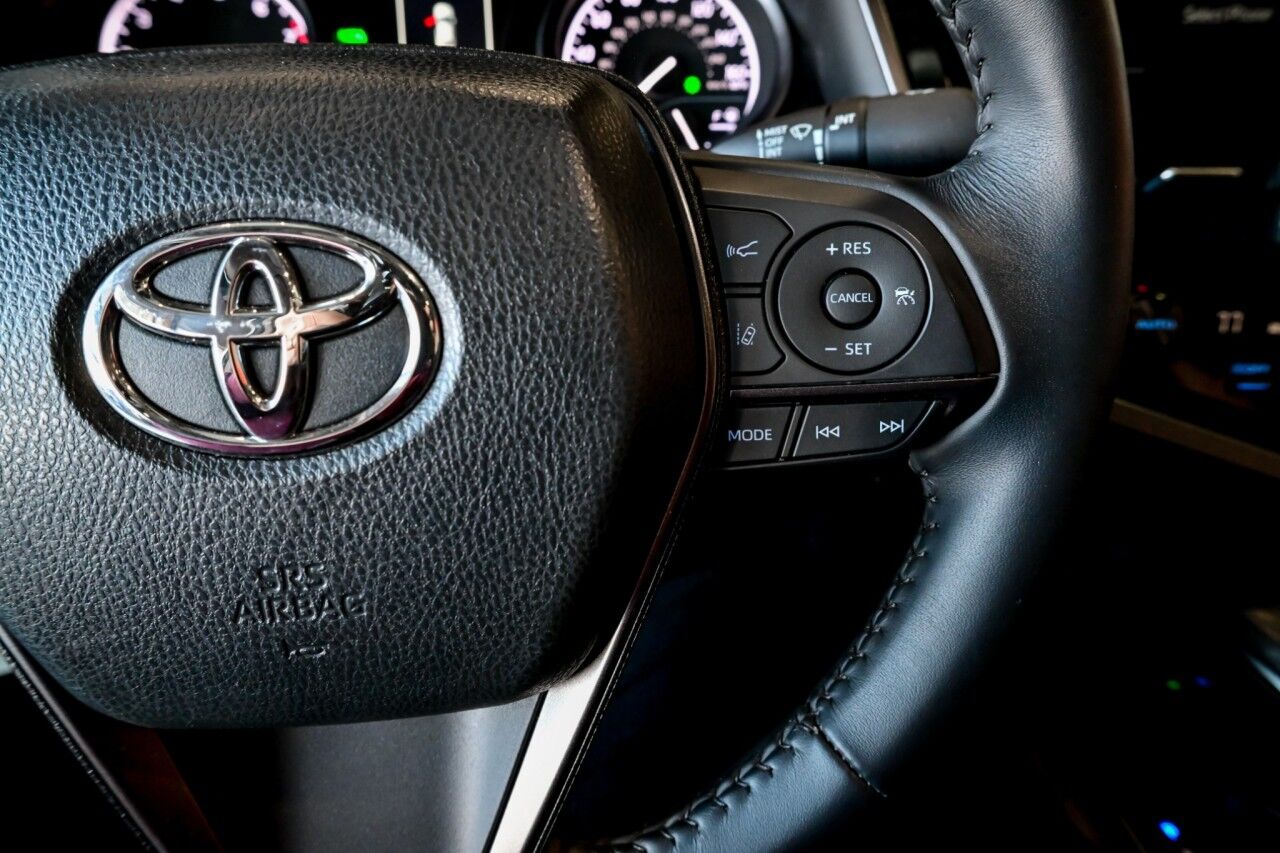 2024 Toyota Camry SE, Sunroof, Blind Spot, COnvenience and Audio Upgrade Pkg Springfield NJ