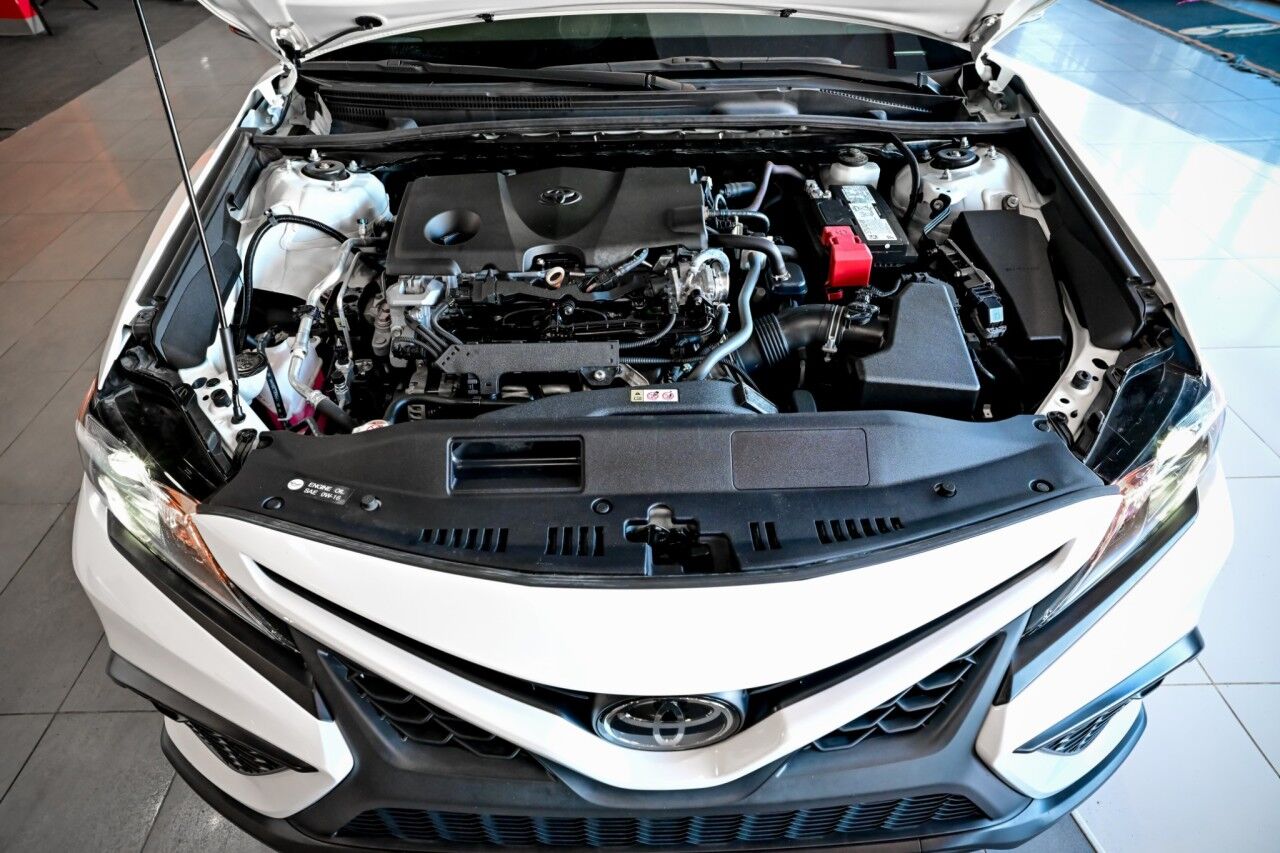 2024 Toyota Camry SE, Sunroof, Blind Spot, COnvenience and Audio Upgrade Pkg Springfield NJ