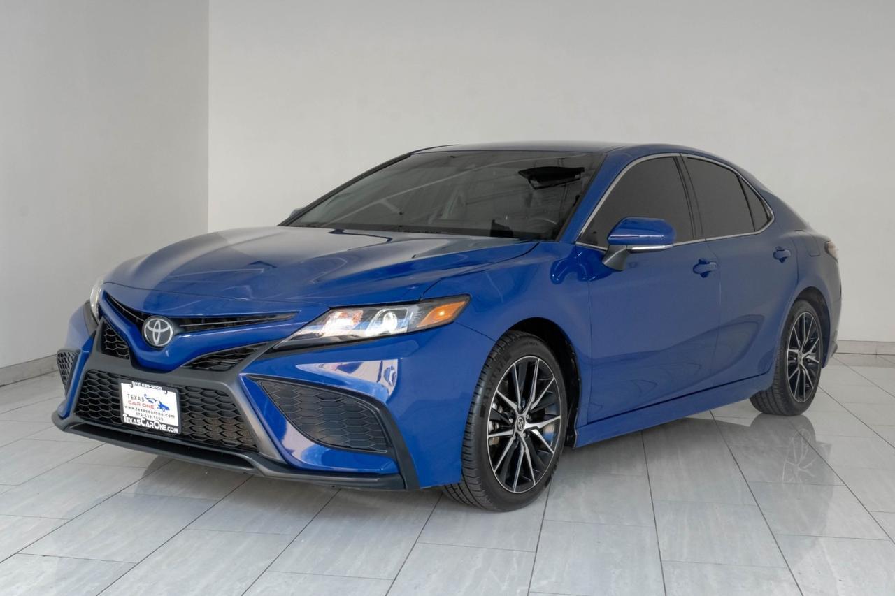 2024 Toyota Camry SE TOYOTA SAFETY SENSE LEATHER/CLOTH SEATS REAR CAMERA POWER DRIVER SEAT Carrollton TX