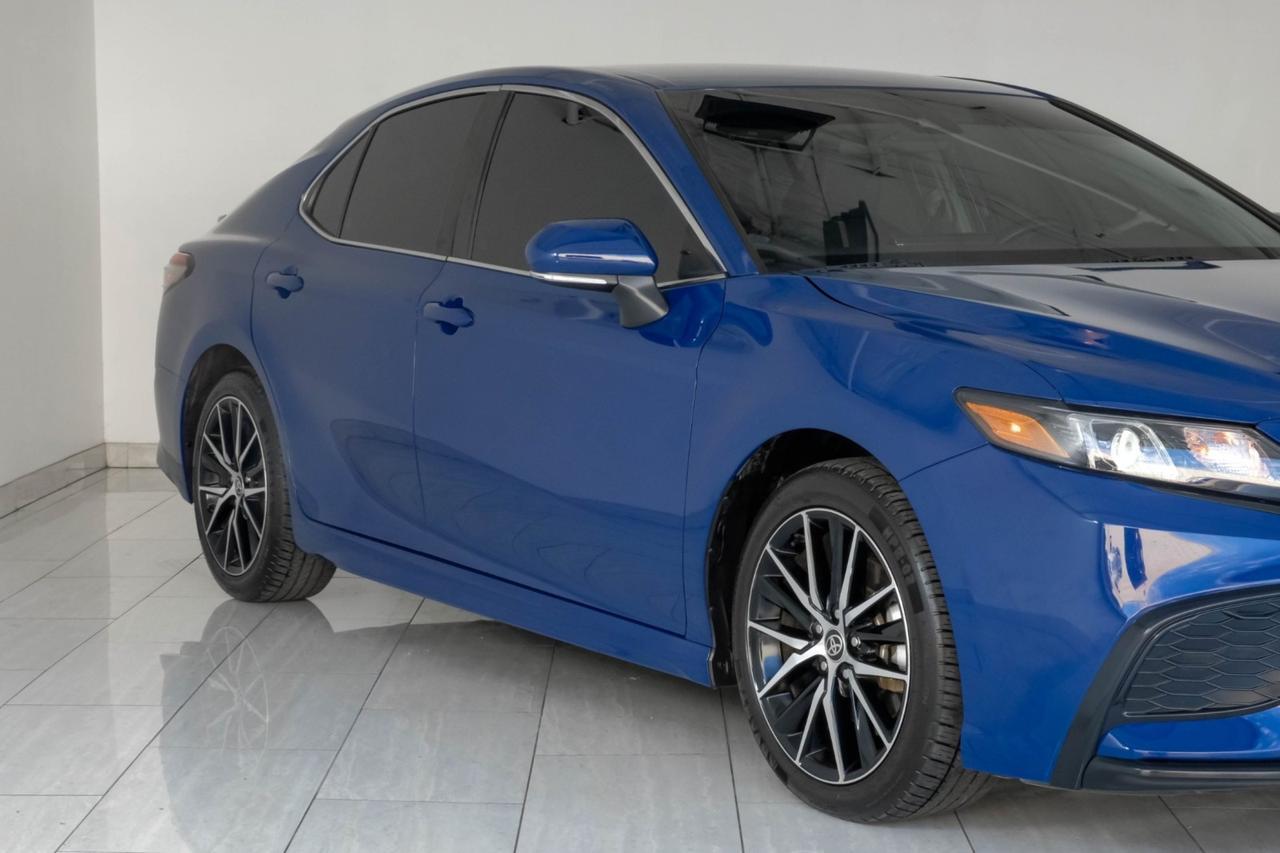 2024 Toyota Camry SE TOYOTA SAFETY SENSE LEATHER/CLOTH SEATS REAR CAMERA POWER DRIVER SEAT Carrollton TX