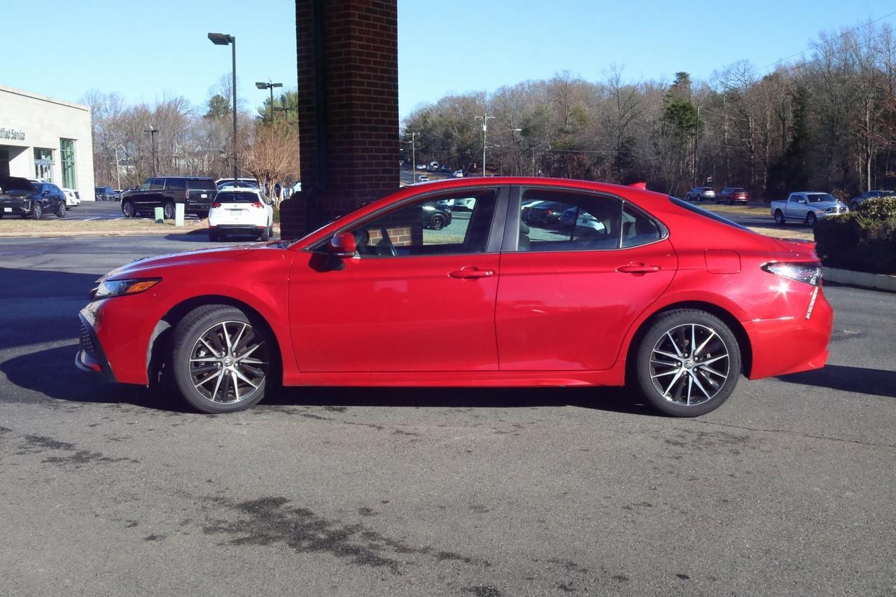 2024 Toyota Camry SE Fredericksburg VA