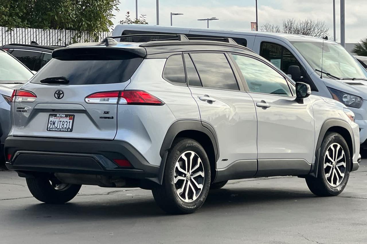 2024 Toyota Corolla Cross Hybrid SE