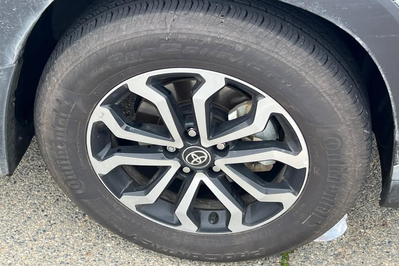 2024 Toyota Corolla Cross Hybrid SE Roseville CA