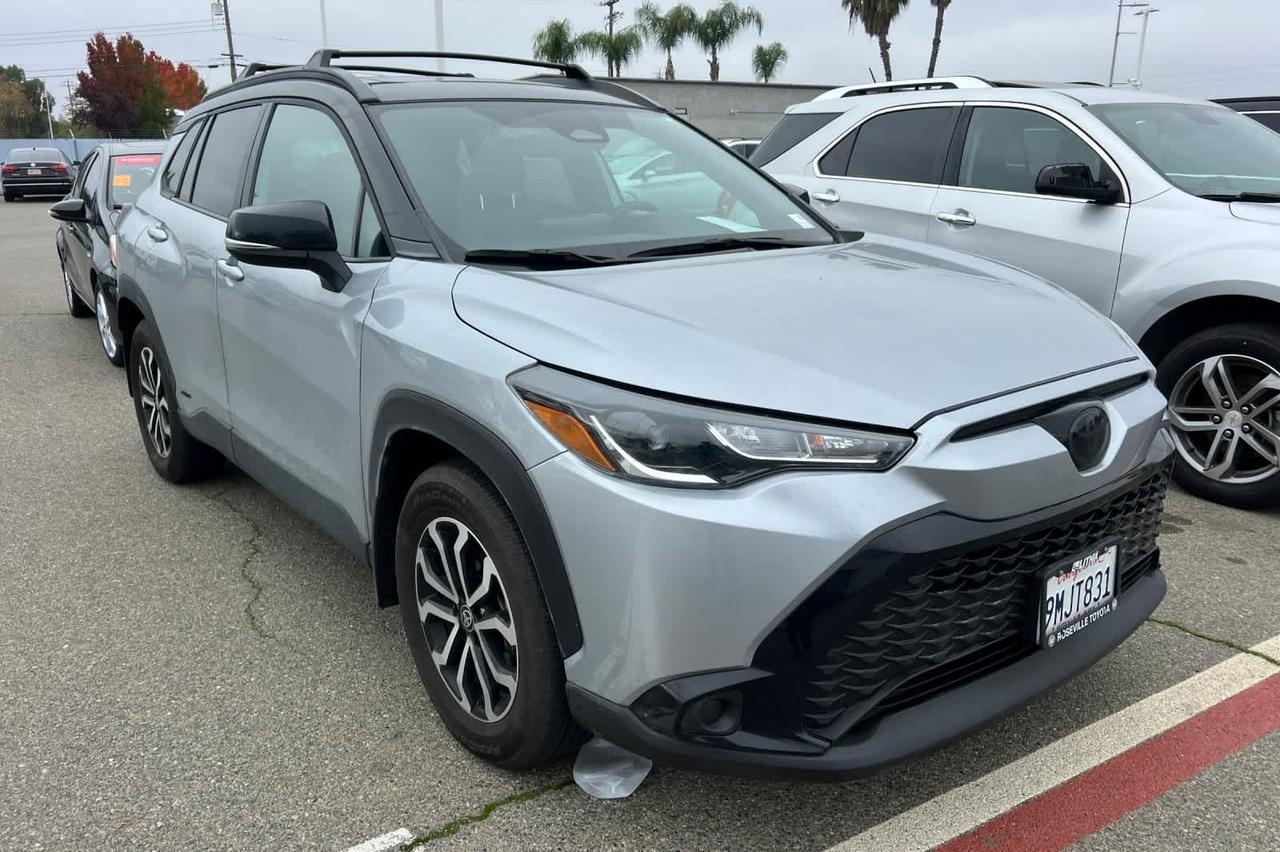 2024 Toyota Corolla Cross Hybrid SE
