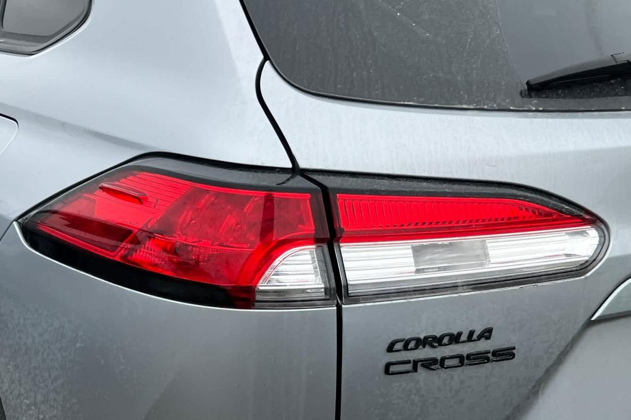 2024 Toyota Corolla Cross Hybrid SE Roseville CA