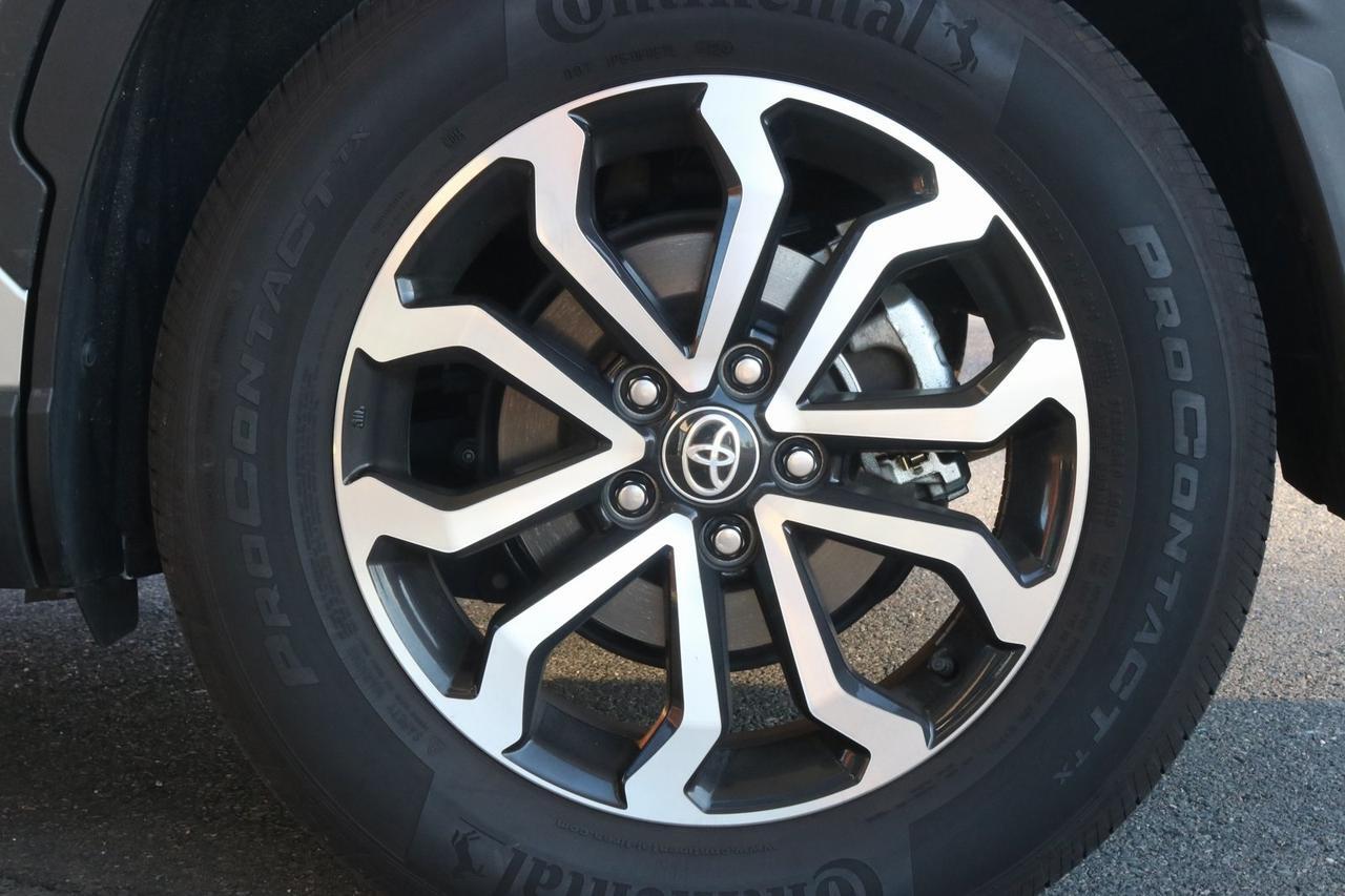 2024 Toyota Corolla Cross Hybrid SE Fredericksburg VA