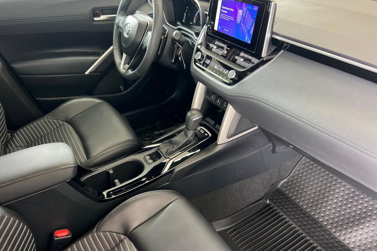 2024 Toyota Corolla Cross Hybrid XSE Roseville CA