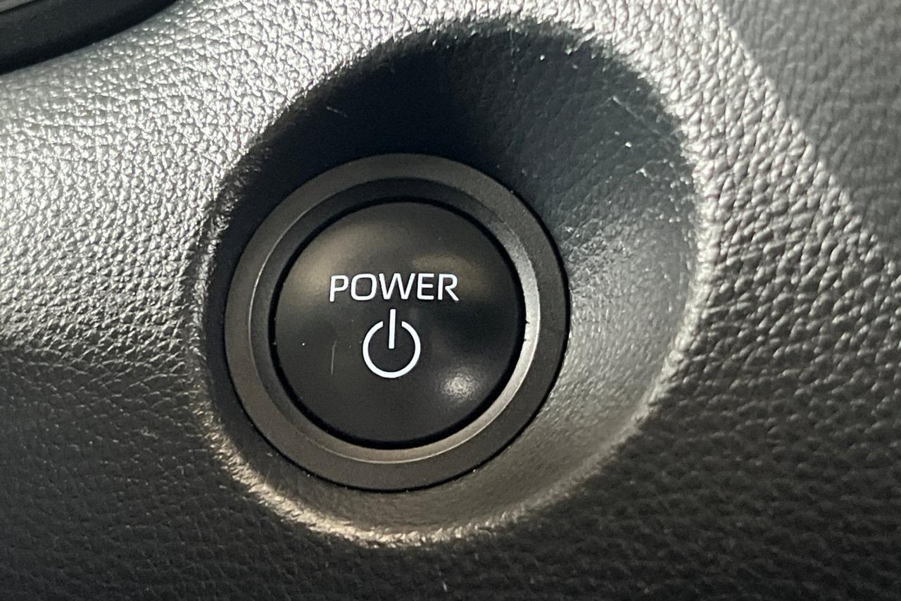 2024 Toyota Corolla Cross Hybrid XSE Roseville CA