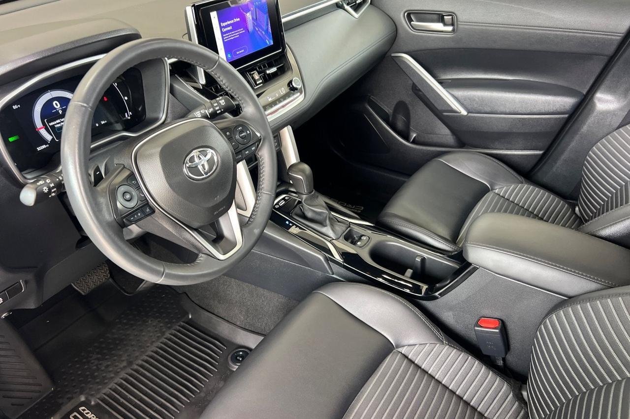 2024 Toyota Corolla Cross Hybrid XSE Roseville CA