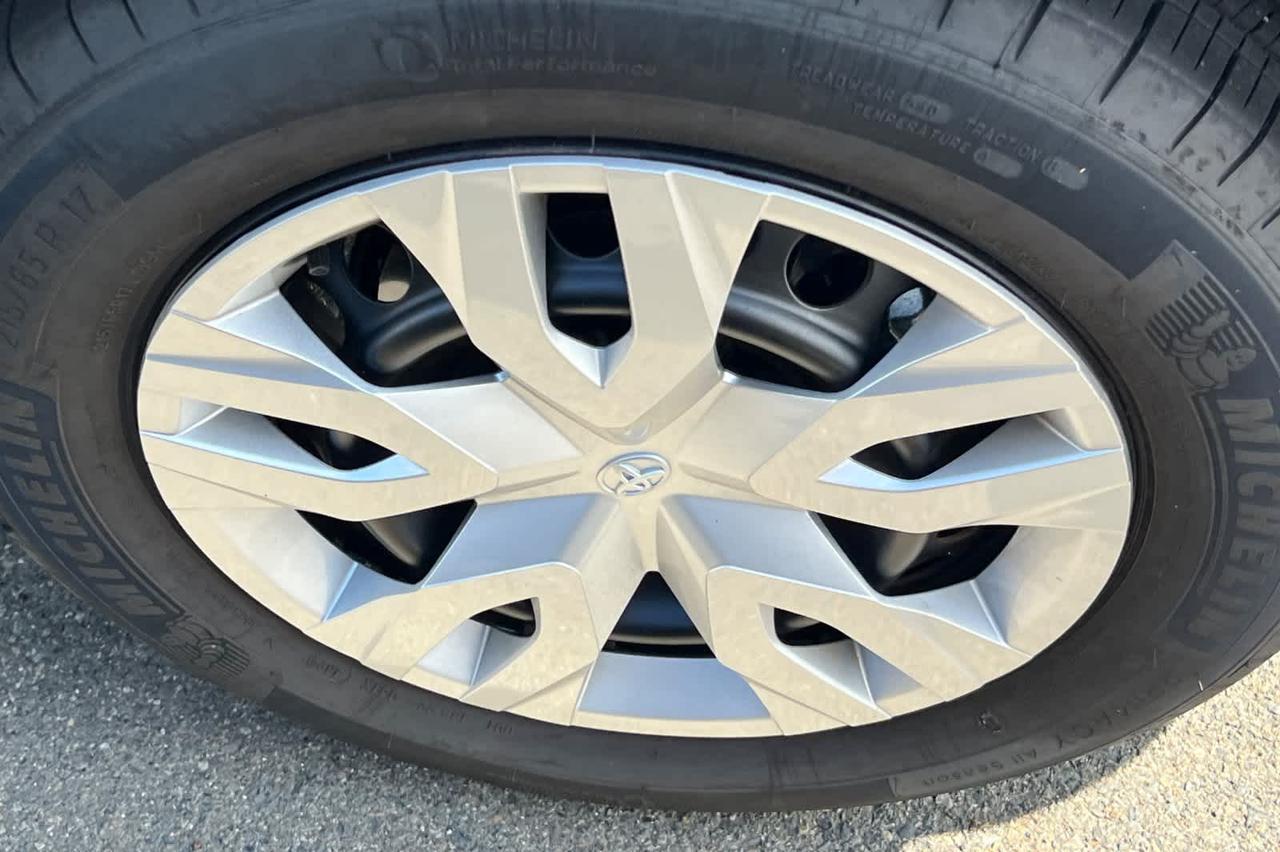 2024 Toyota Corolla Cross L Roseville CA