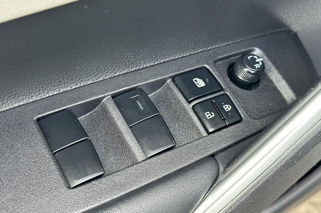 2024 Toyota Corolla Cross L Roseville CA