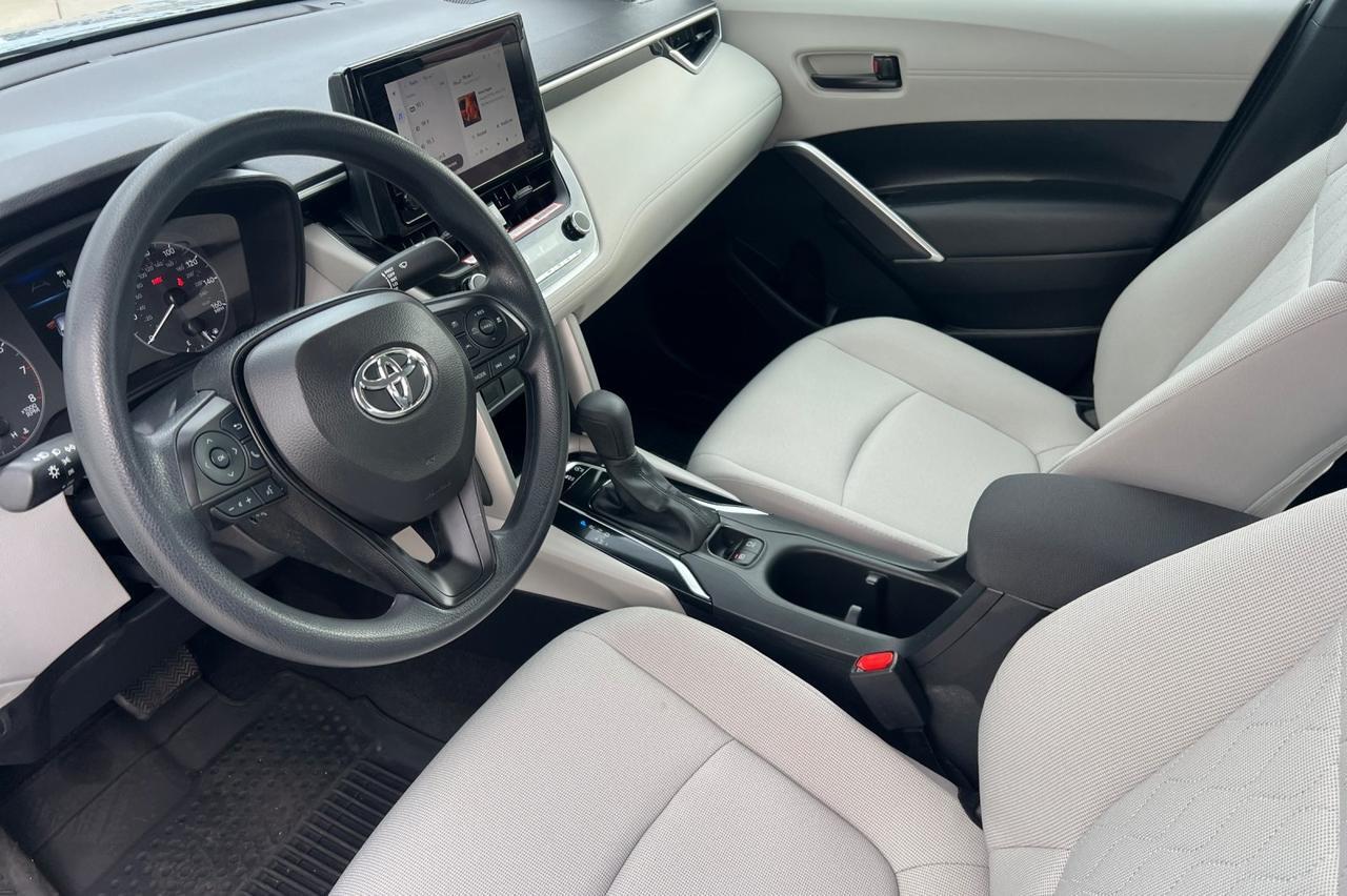 2024 Toyota Corolla Cross L Ontario OR