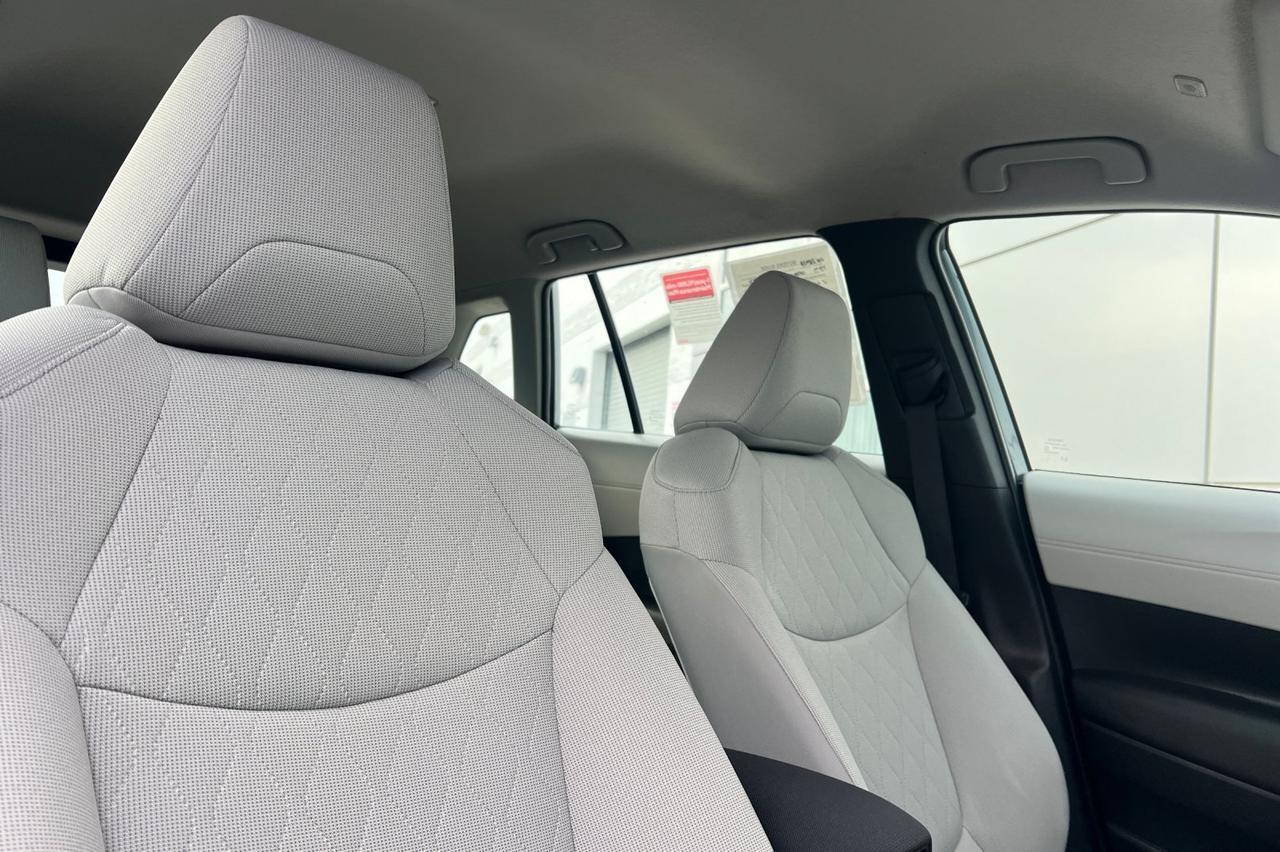 2024 Toyota Corolla Cross L Ontario OR