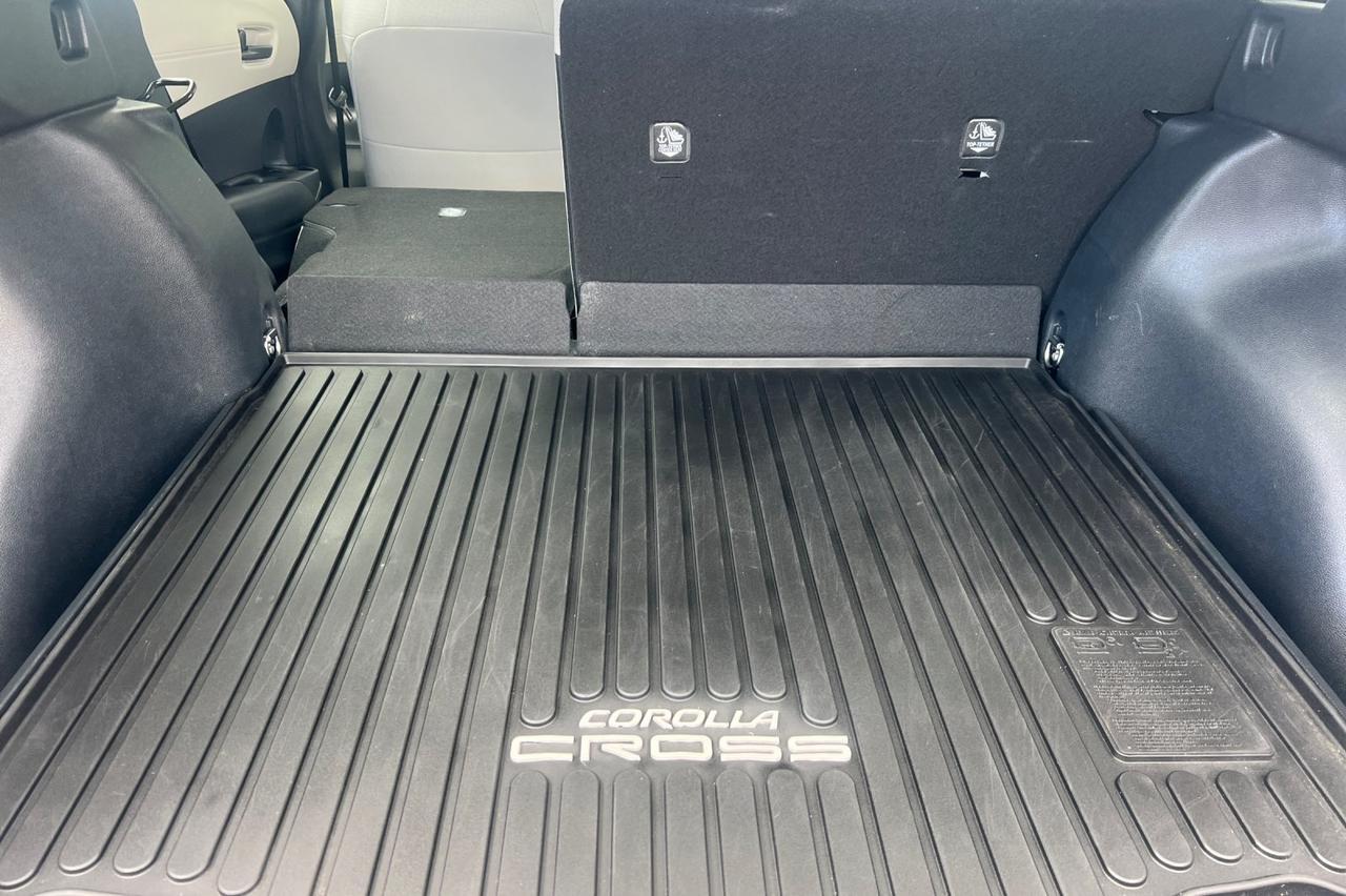 2024 Toyota Corolla Cross L Ontario OR