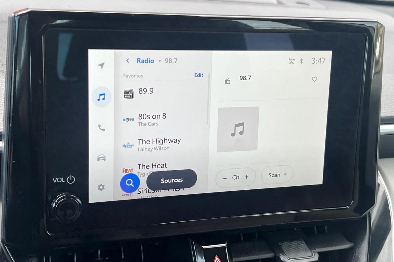 2024 Toyota Corolla Cross L Ontario OR