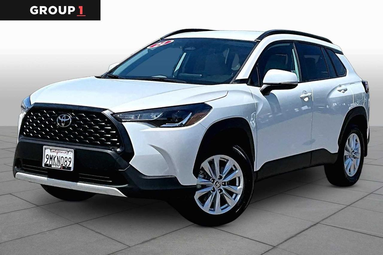 2024 Toyota Corolla Cross LE