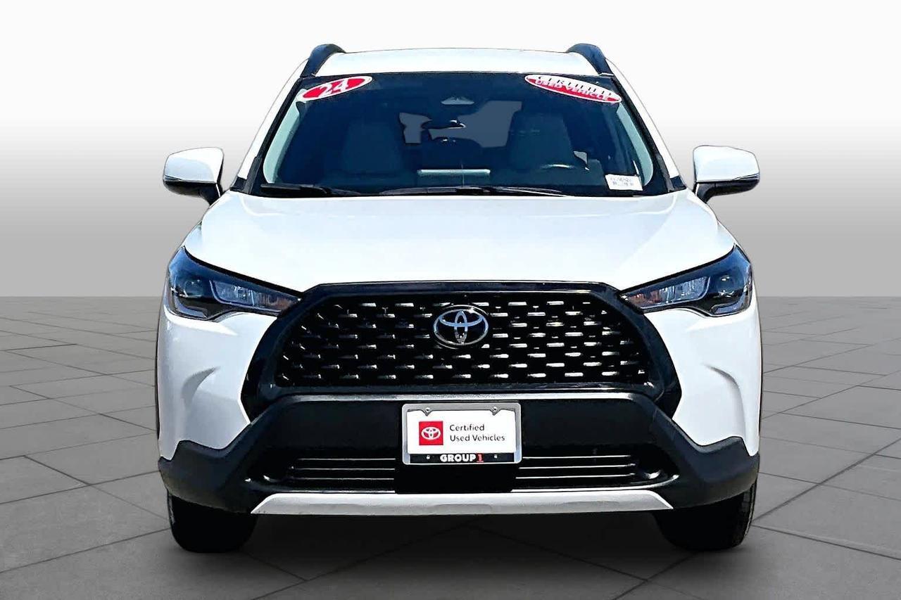 2024 Toyota Corolla Cross LE