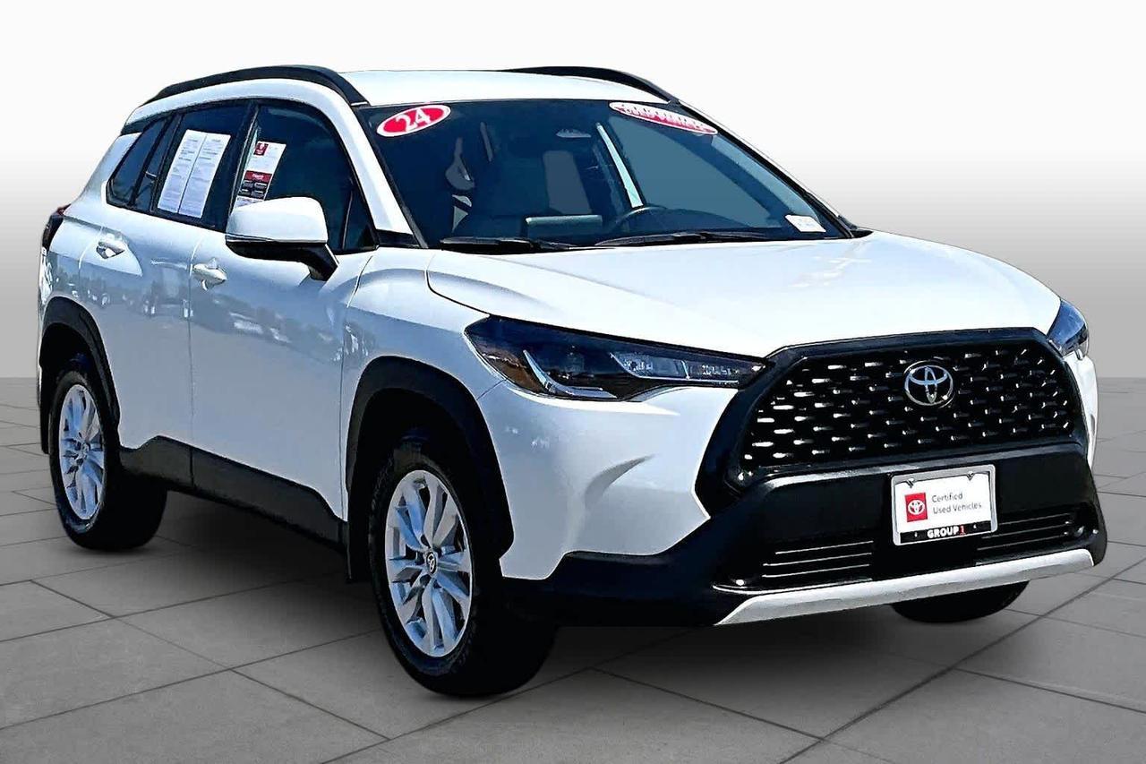 2024 Toyota Corolla Cross LE