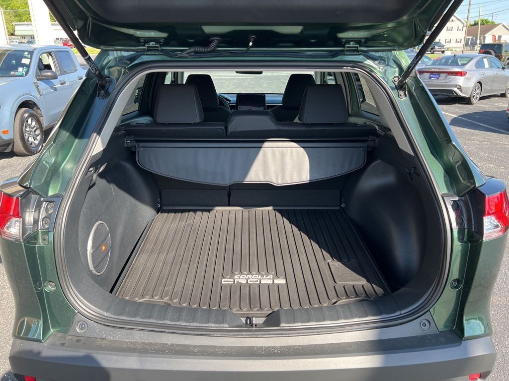 2024 Toyota Corolla Cross LE Mount Joy PA