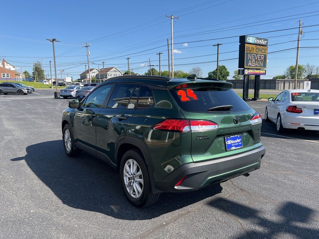 2024 Toyota Corolla Cross LE