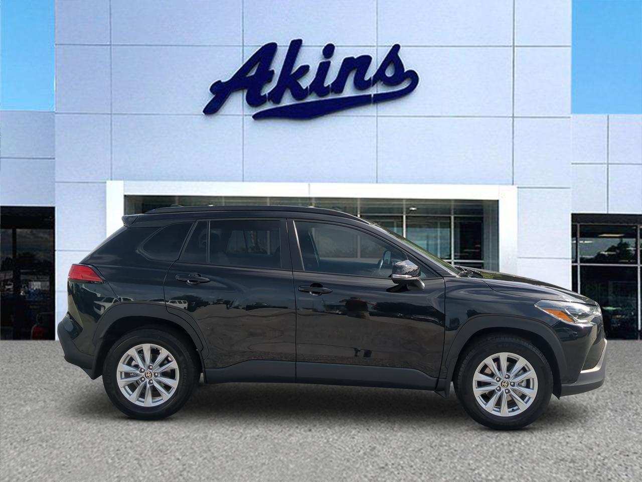 2024 Toyota Corolla Cross LE Appleton WI