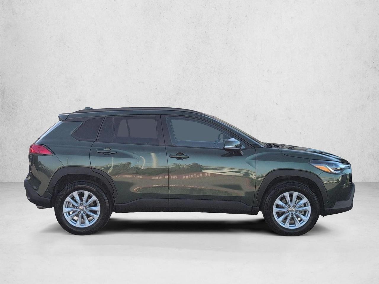 2024 Toyota Corolla Cross LE Roseville CA