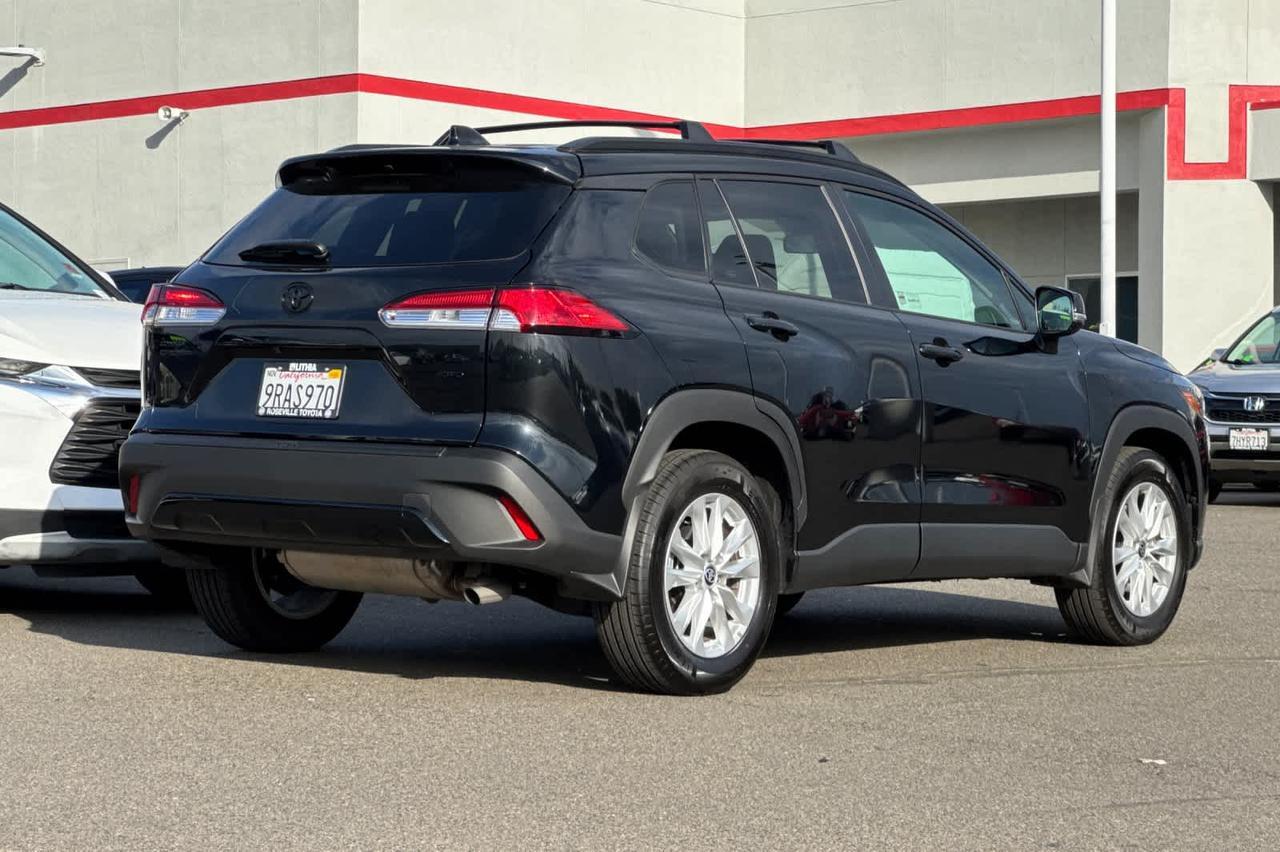 2024 Toyota Corolla Cross LE