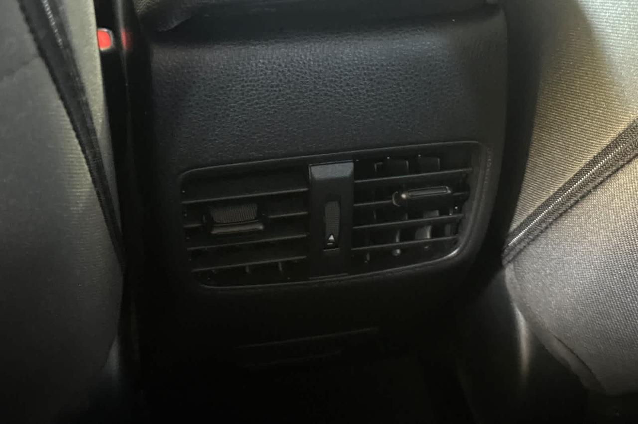 2024 Toyota Corolla Cross LE Roseville CA