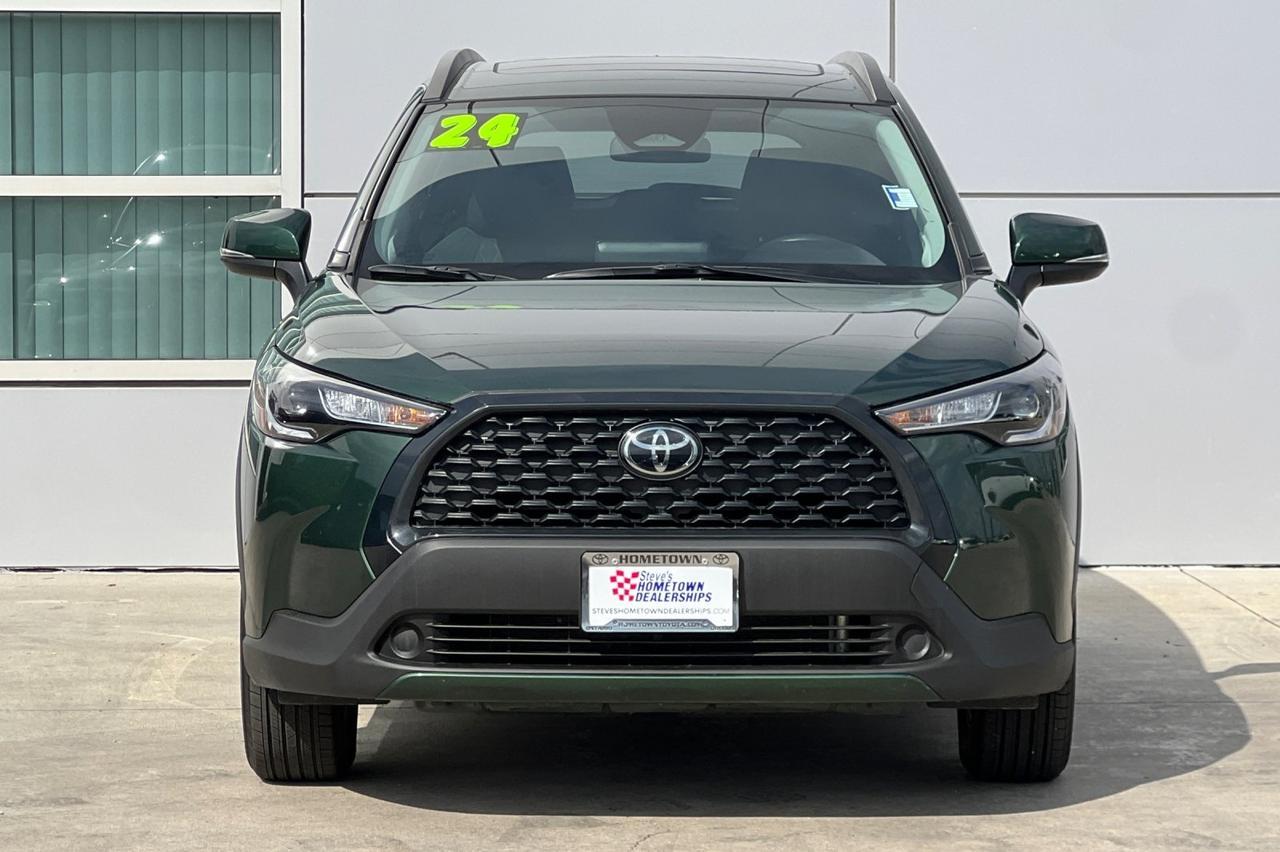 2024 Toyota Corolla Cross LE Ontario OR