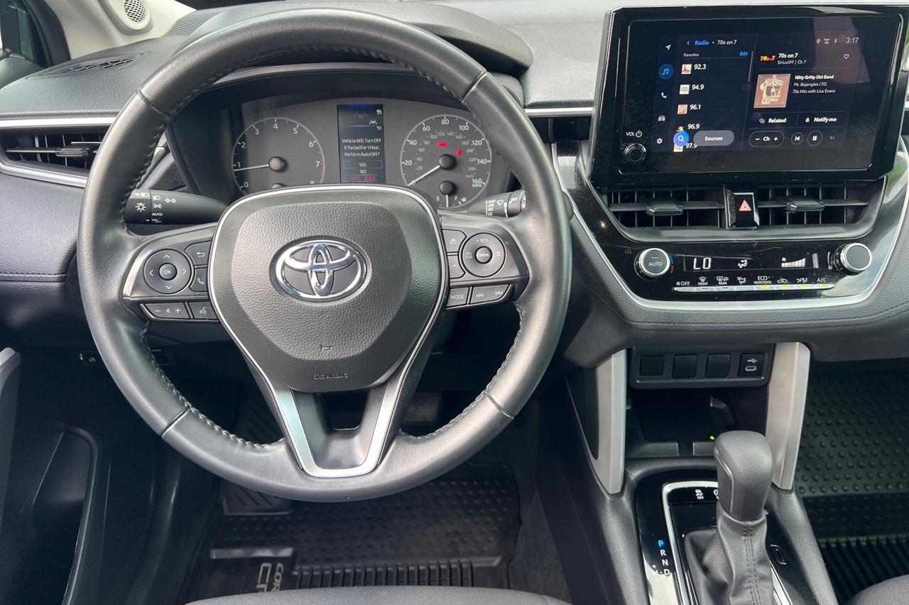 2024 Toyota Corolla Cross LE Ontario OR