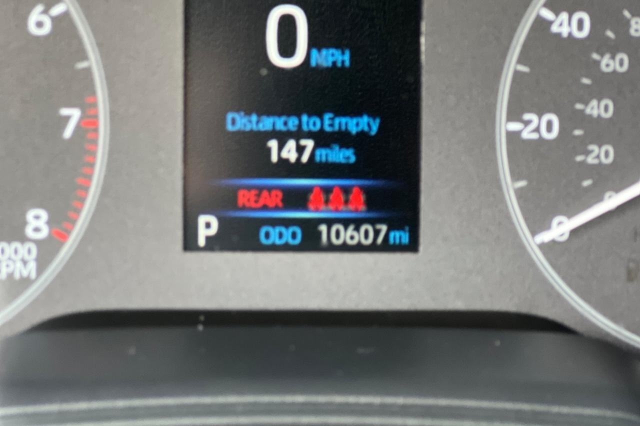 2024 Toyota Corolla Cross LE Ontario OR