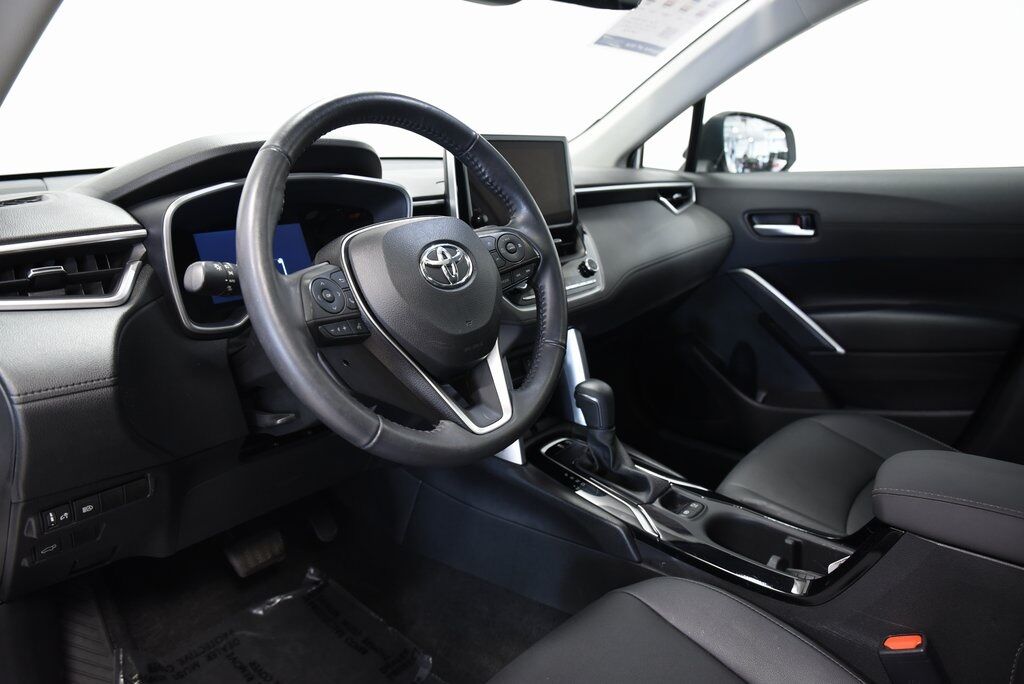 2024 Toyota Corolla Cross XLE Akron