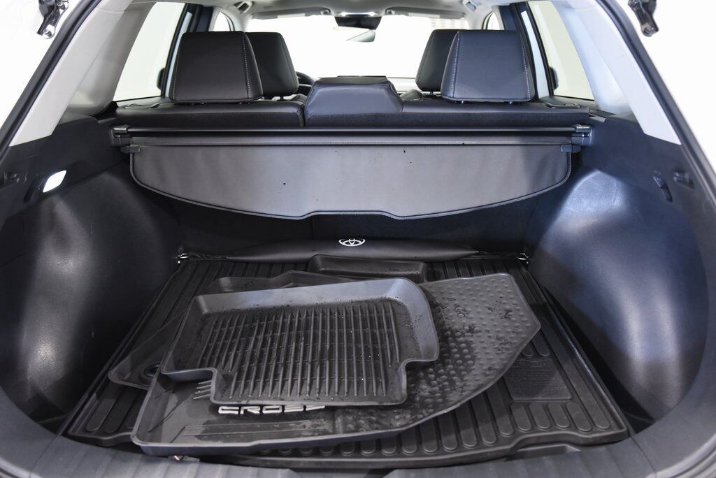 2024 Toyota Corolla Cross XLE Akron