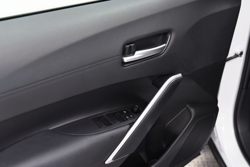 2024 Toyota Corolla Cross XLE Akron
