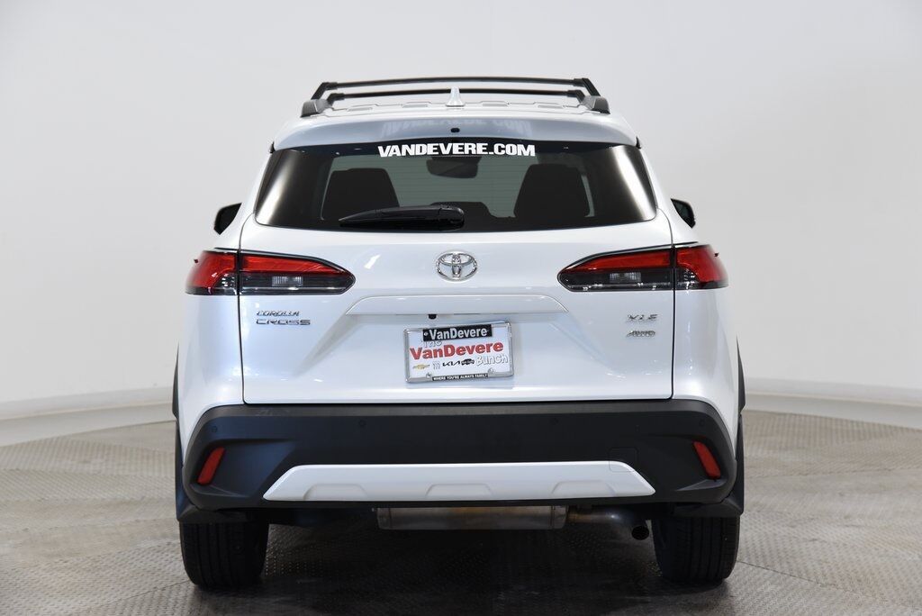 2024 Toyota Corolla Cross XLE Akron