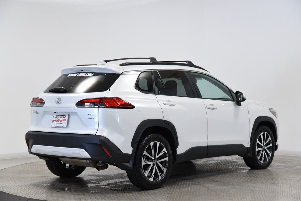 2024 Toyota Corolla Cross XLE Akron