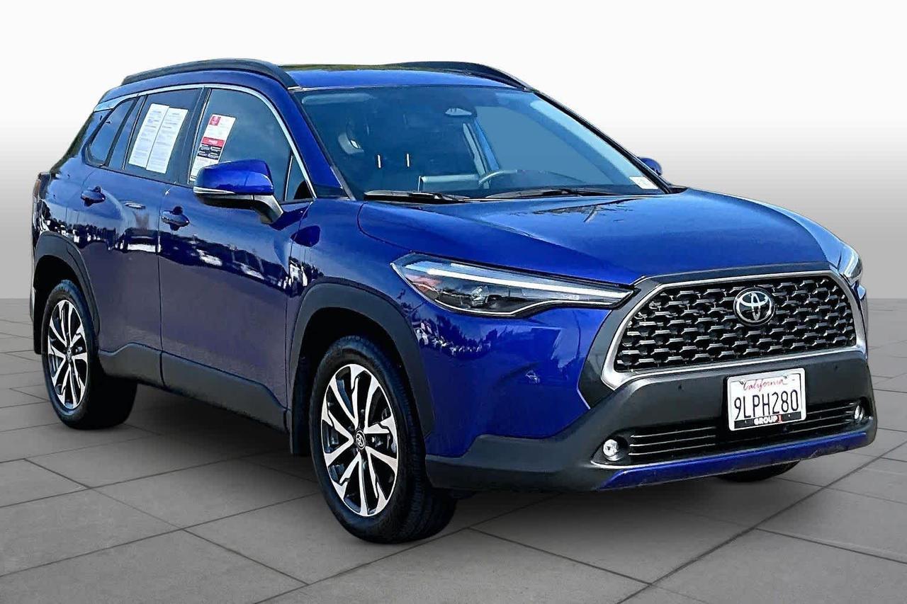 2024 Toyota Corolla Cross XLE