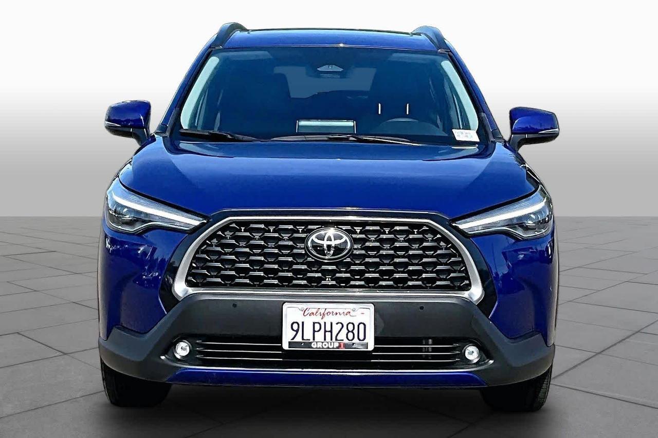 2024 Toyota Corolla Cross XLE
