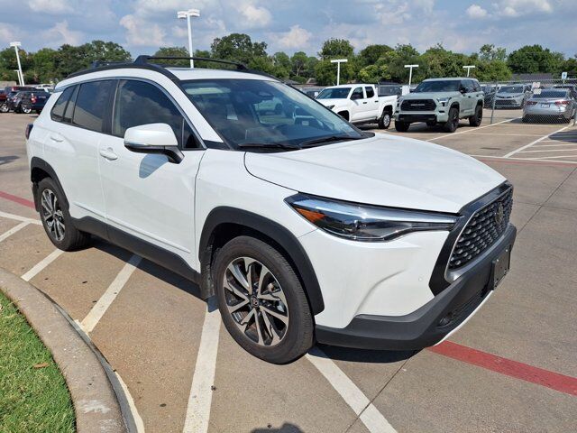 2024 Toyota Corolla Cross XLE Hurst TX