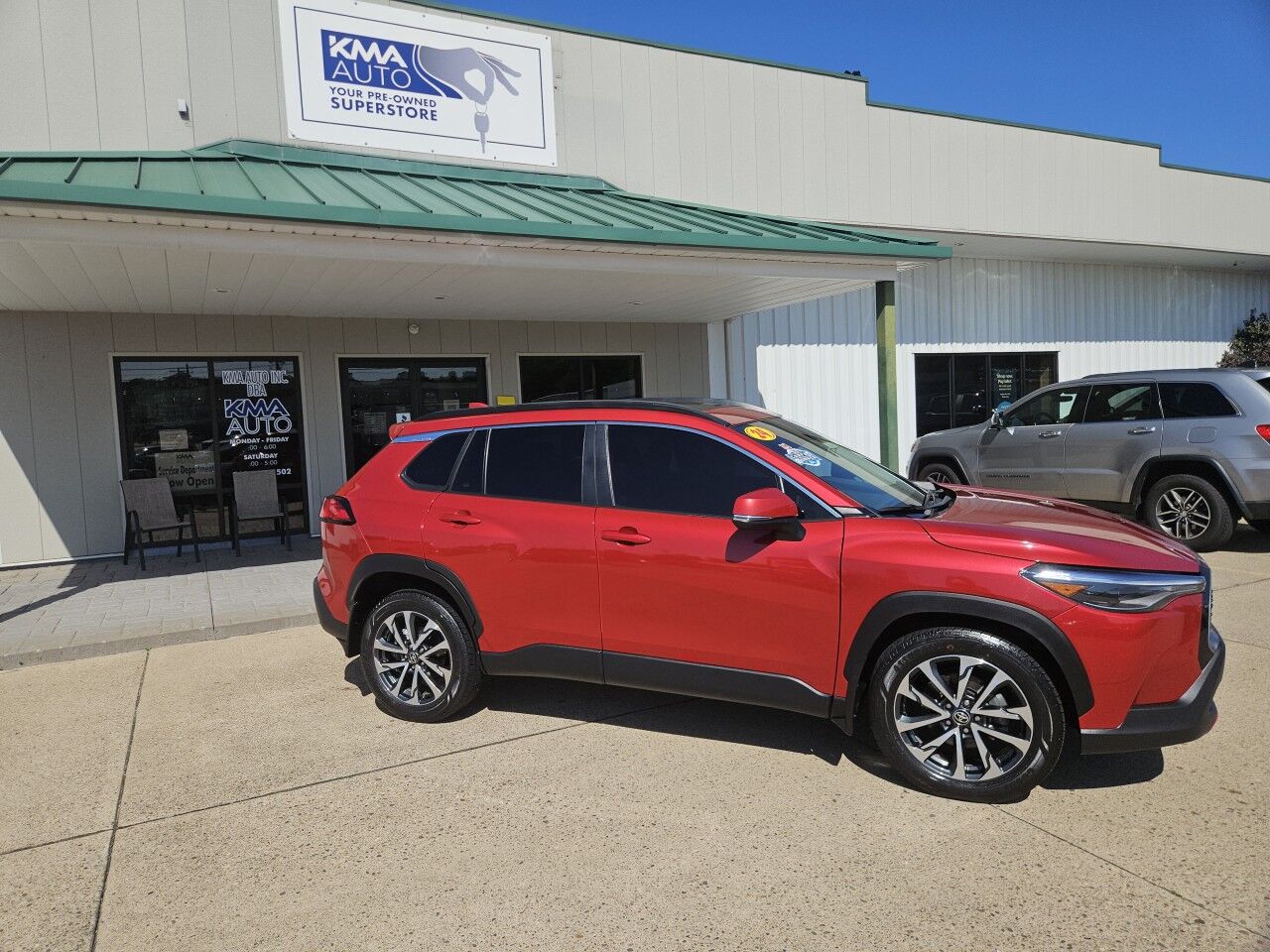 2024 Toyota Corolla Cross XLE Marietta OH