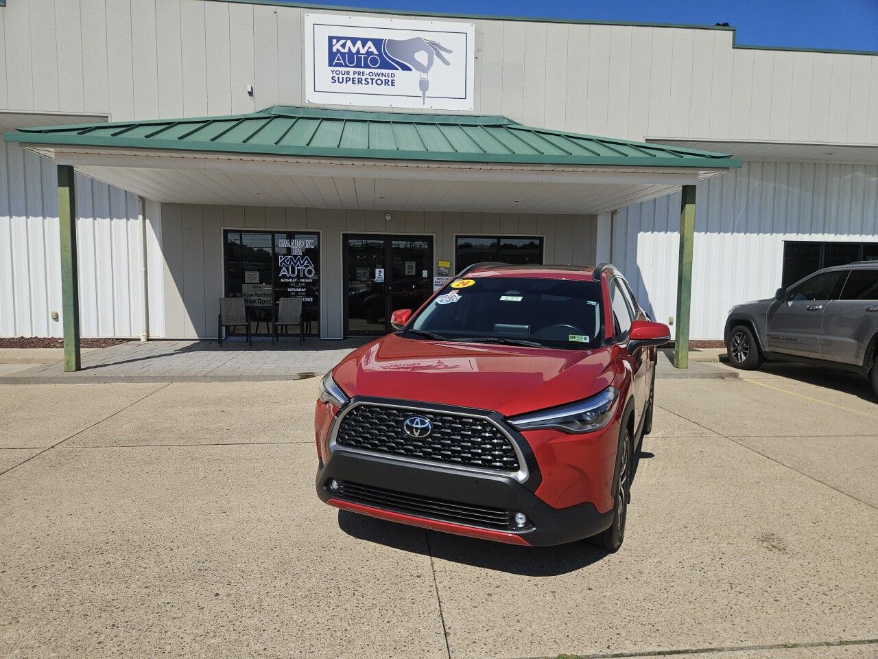 2024 Toyota Corolla Cross XLE Marietta OH
