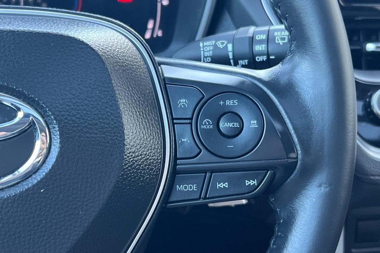 2024 Toyota Corolla Cross XLE Roseville CA