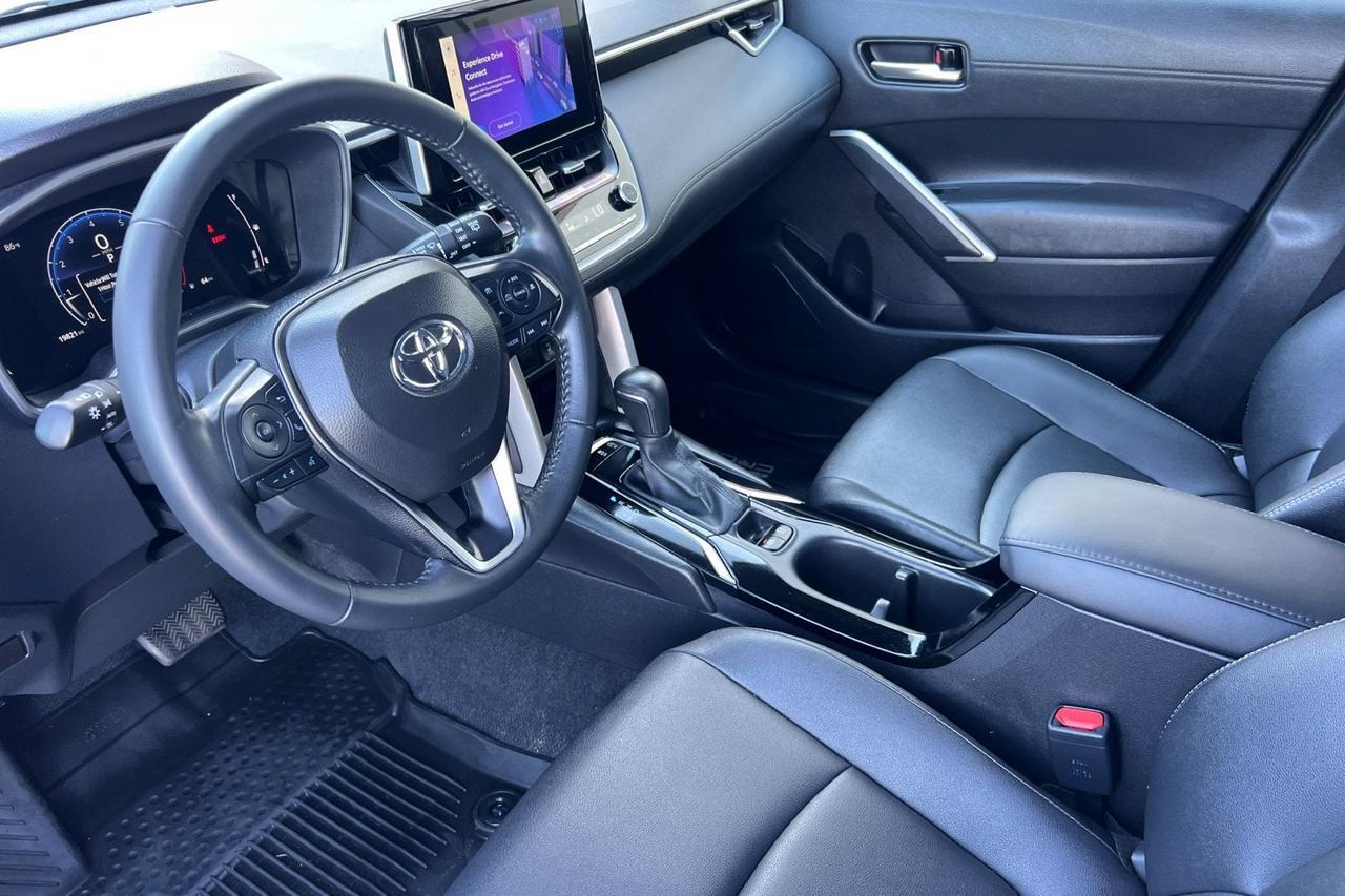 2024 Toyota Corolla Cross XLE Roseville CA
