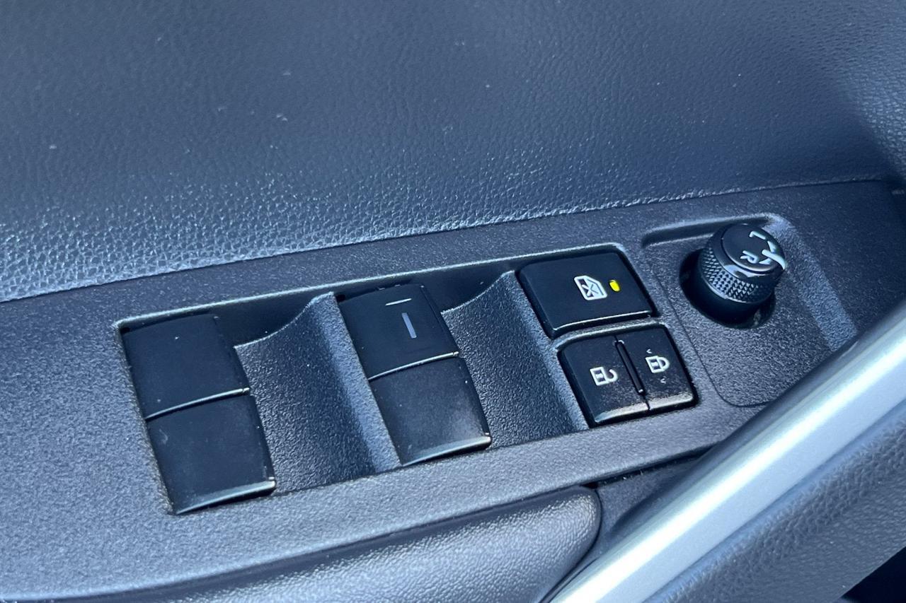 2024 Toyota Corolla Cross XLE Roseville CA