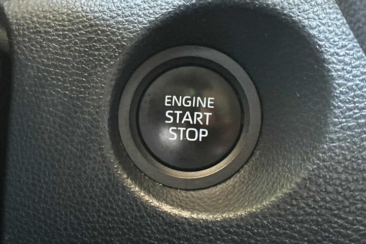 2024 Toyota Corolla Cross XLE Roseville CA